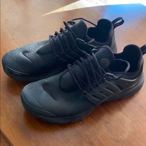 Nike leather prestos all black